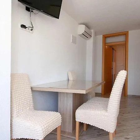 Raguz Sa Privatnom Plazom I Garazom Penzion 3*