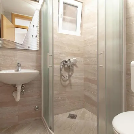 Raguz Sa Privatnom Plazom I Garazom 3* Neum