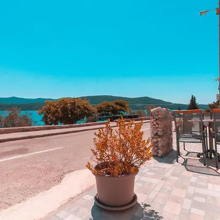 Raguz Sa Privatnom Plazom I Garazom Penzion 3*