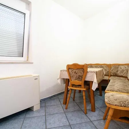 Affittacamere Raguz Sa Privatnom Plazom I Garazom 3*