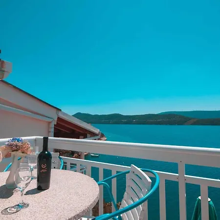 Raguz Sa Privatnom Plazom I Garazom Neum