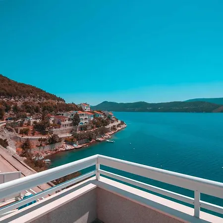 Raguz Sa Privatnom Plazom I Garazom 3* Neum