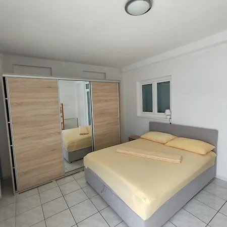 Raguz Sa Privatnom Plazom I Garazom 3*