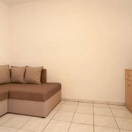 Raguz Sa Privatnom Plazom I Garazom Penzion 3*