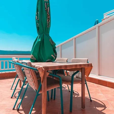 Pensjonat Raguz Sa Privatnom Plazom I Garazom Neum