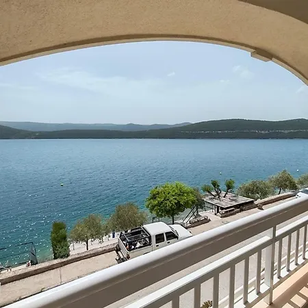Pensjonat Raguz Sa Privatnom Plazom I Garazom 3*