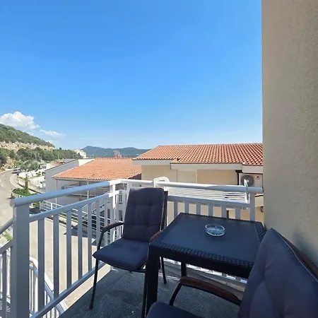 Raguz Sa Privatnom Plazom I Garazom Maison d'hôtes Neum