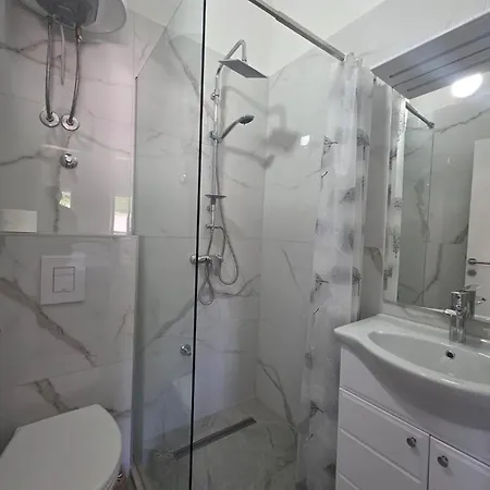 Raguz Sa Privatnom Plazom I Garazom Penzion Neum