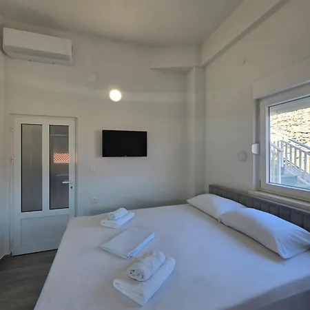Raguz Sa Privatnom Plazom I Garazom 3* Neum