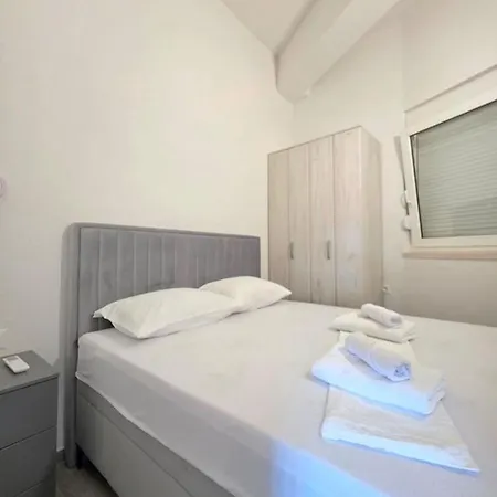 Raguz Sa Privatnom Plazom I Garazom Penzion Neum