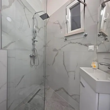 Raguz Sa Privatnom Plazom I Garazom 3*