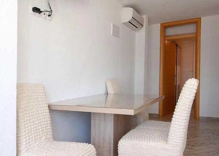 Raguz Sa Privatnom Plazom I Garazom Guest house 3*