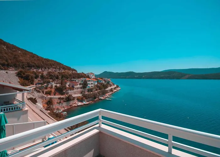 Raguz Sa Privatnom Plazom I Garazom 3* Neum