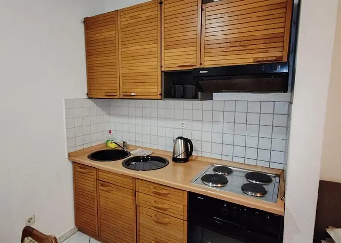 Guest house Raguz Sa Privatnom Plazom I Garazom