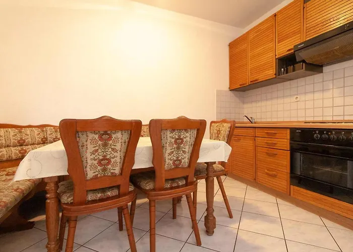 Raguz Sa Privatnom Plazom I Garazom Guest house Neum