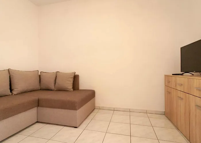 Raguz Sa Privatnom Plazom I Garazom Guest house 3*