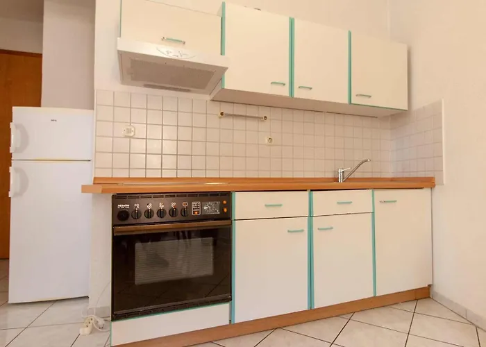 Raguz Sa Privatnom Plazom I Garazom