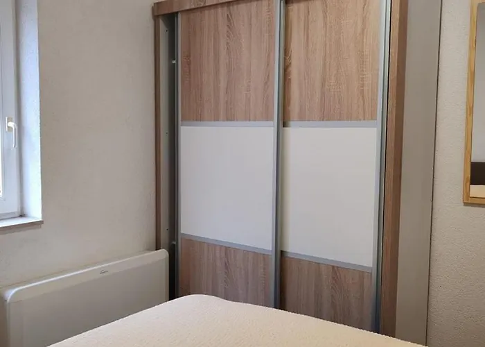 Raguz Sa Privatnom Plazom I Garazom Guest house Neum