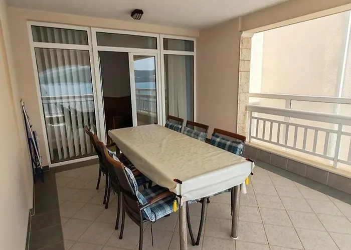 Guest house Raguz Sa Privatnom Plazom I Garazom Neum