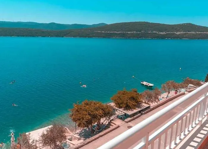 Raguz Sa Privatnom Plazom I Garazom 3* Neum