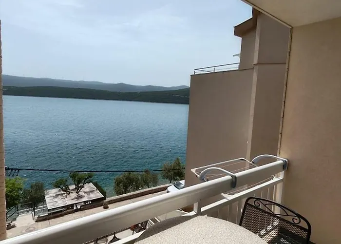 Raguz Sa Privatnom Plazom I Garazom Guest house Neum