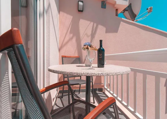 Raguz Sa Privatnom Plazom I Garazom