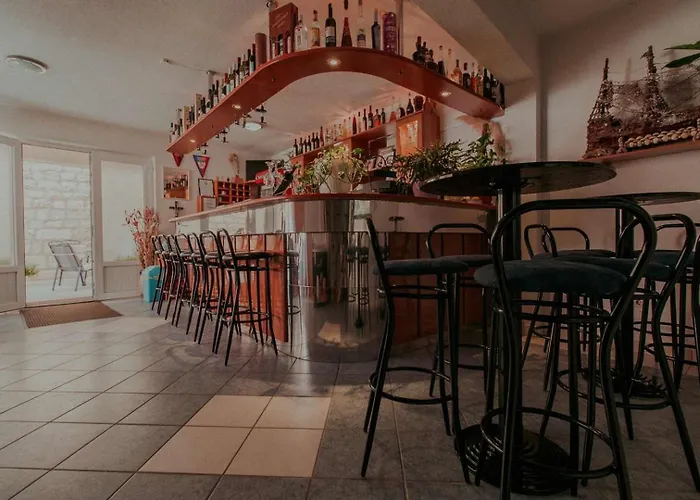 Raguz Sa Privatnom Plazom I Garazom Guest house Neum