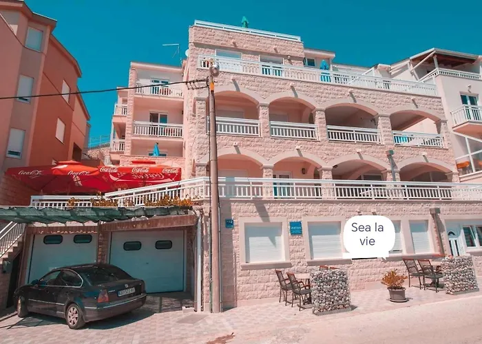 Guest house Raguz Sa Privatnom Plazom I Garazom Neum